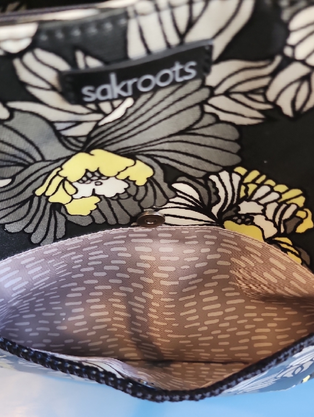 Sakroots Black Floral Tote with Yellow and Gray Blooms New No Tags - Picture 12 of 13
